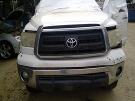 2013 TOYOTA TUNDRA, WHITE, EXTD CAB, 5.7L, AT. 2WD.   Z26492